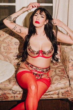 Sabina Magic In Cherry On Top